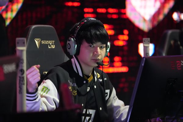 Coach Vortex